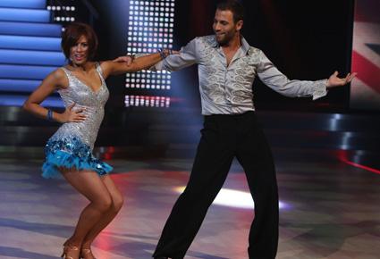 ندى أبو فرحات تتغلب على ميّ حريري في Dancing with the Stars